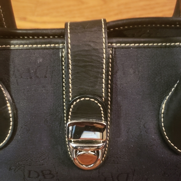 Women's Dooney & Bourke Fabric Logo Satchel Handbag Black Large Size. - Picture 2 of 7